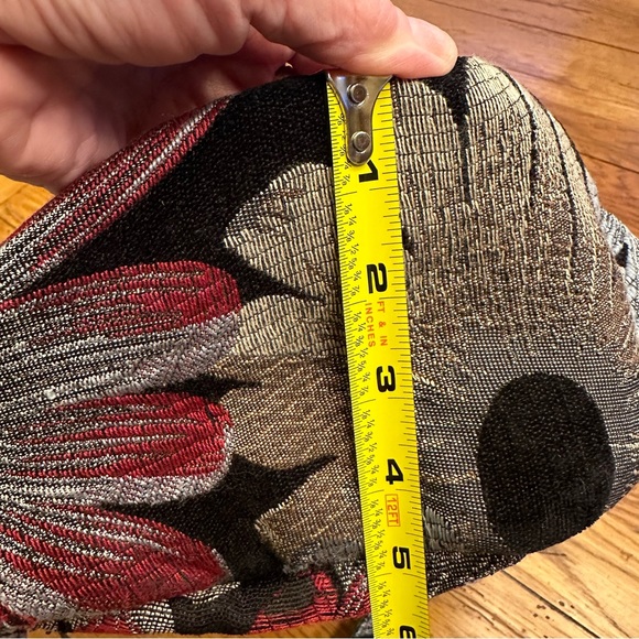 SOLD - AmeriBag Healthy Back Bag Crossbody Sling in Floral Woven Tapestry - Picture 5 of 17